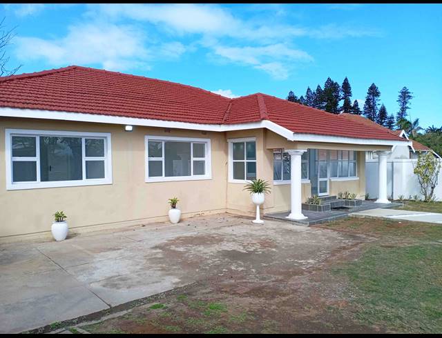 3 BEDROOM HOUSE FOR SALE IN BLUFF
